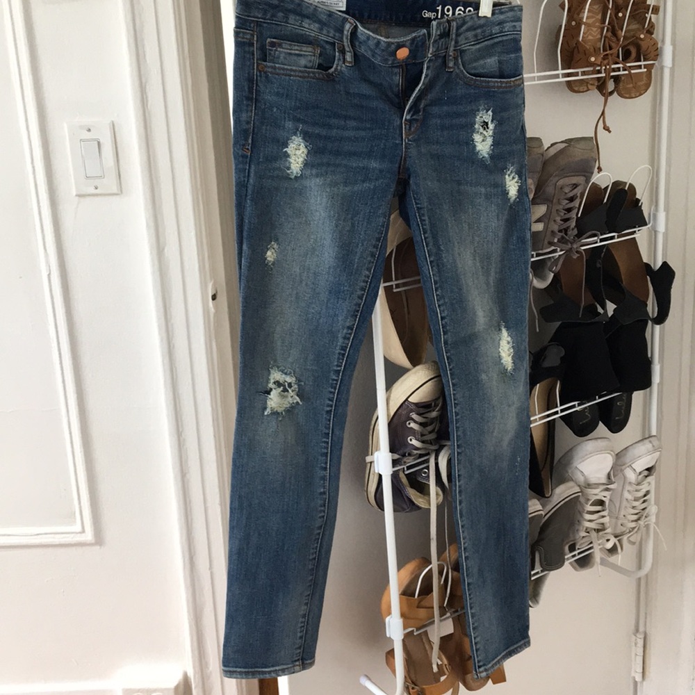 Gap skinny jeans size 26 never worn